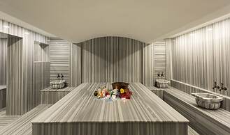 Wise Hotel Spa & Adult Only