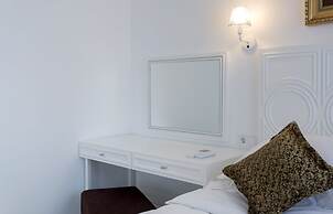 Wise Hotel Spa & Adult Only