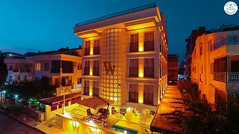 Wise Hotel Spa & Adult Only