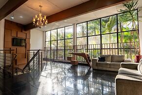 Hotel Green Hill