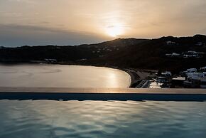 Cova Mykonos Suites