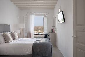 Cova Mykonos Suites
