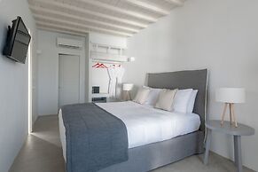 Cova Mykonos Suites
