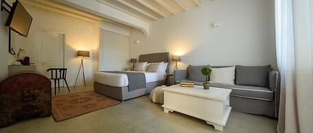 Cova Mykonos Suites
