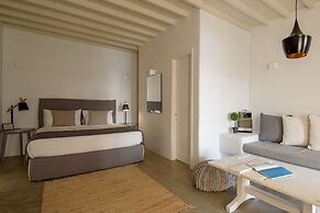 Cova Mykonos Suites