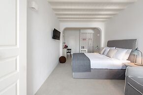 Cova Mykonos Suites