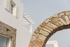 Cova Mykonos Suites