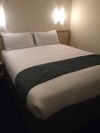 Days Inn by Wyndham Sutton Scotney South