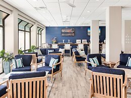 Crystal Coast Oceanfront Hotel