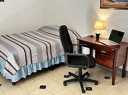 El Callejon Guest House