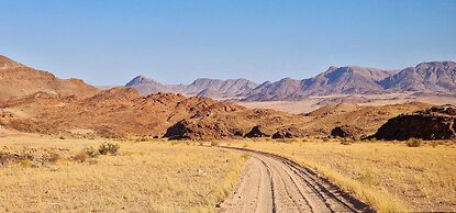 Sandfontein Lodge & Nature Reserve