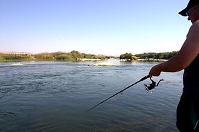 Sandfontein Lodge & Nature Reserve
