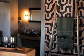 Sandfontein Lodge & Nature Reserve