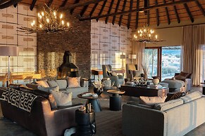 Sandfontein Lodge & Nature Reserve
