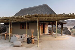 Sandfontein Lodge & Nature Reserve