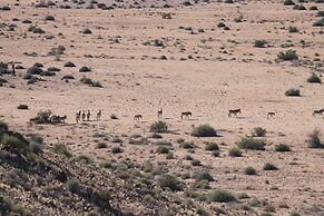 Sandfontein Lodge & Nature Reserve