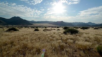 Sandfontein Lodge & Nature Reserve