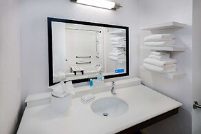 Hampton Inn & Suites San Antonio Brooks City Base