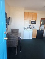 Shoreline Resort