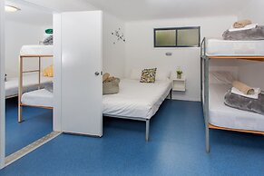 Solitary Islands Resort - Caravan Park