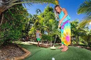 Solitary Islands Resort - Caravan Park