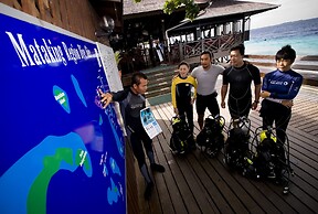 The Reef Dive Resort