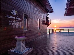 The Reef Dive Resort