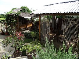 Royal Paradise Guesthouse