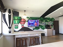 Heybear Capsule Hotel