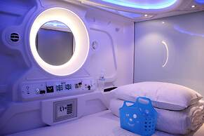 Heybear Capsule Hotel