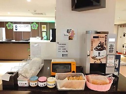 Heybear Capsule Hotel