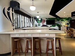 Heybear Capsule Hotel