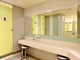 Heybear Capsule Hotel