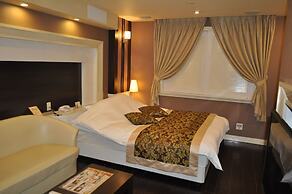 HOTEL WOO - Adults Only