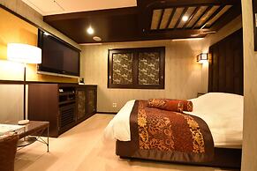 HOTEL WOO - Adults Only