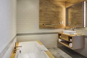 Fusion Suites Saigon