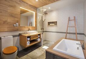 Fusion Suites Saigon