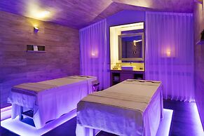 Fusion Suites Saigon