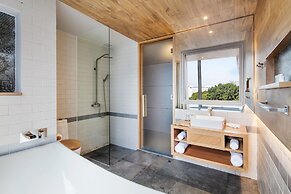 Fusion Suites Saigon