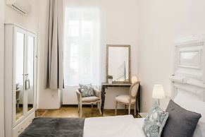 House Beletage-Boutique Hotel
