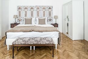 House Beletage-Boutique Hotel