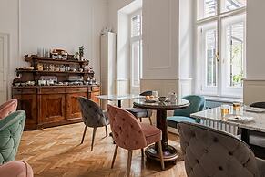 House Beletage-Boutique Hotel