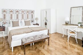 House Beletage-Boutique Hotel