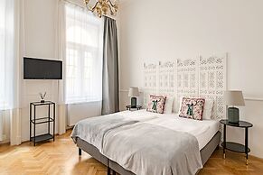 House Beletage-Boutique Hotel