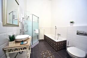 House Beletage-Boutique Hotel