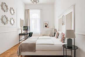 House Beletage-Boutique Hotel