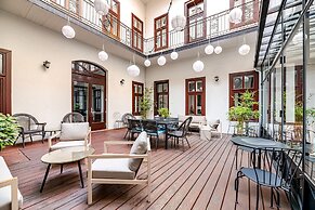 House Beletage-Boutique Hotel