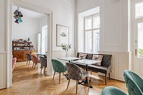 House Beletage-Boutique Hotel