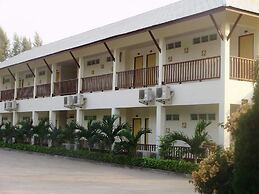 Chaolao Tosang Beach Hotel