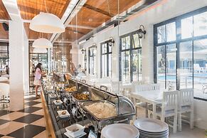 Chaolao Tosang Beach Hotel